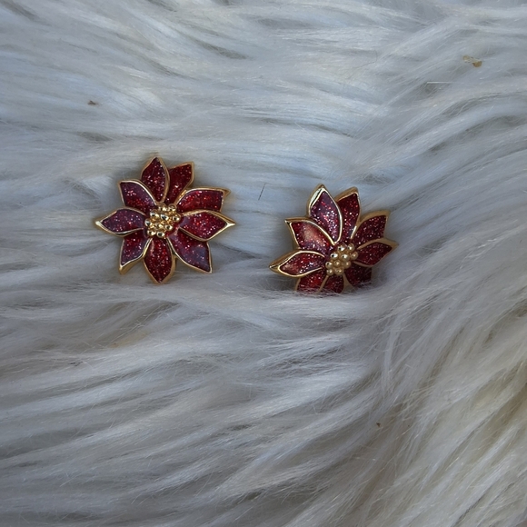 Avon Vintage Poinsetta earrings - Picture 4 of 5